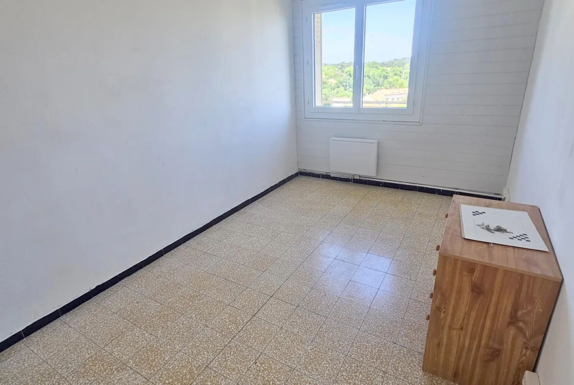 Appartement F3 à vendre à Montpellier avec terrasse, parking et vue dégagée 
