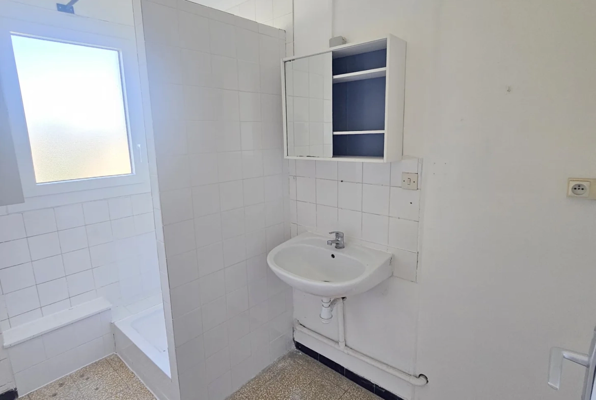 Appartement F3 à vendre à Montpellier avec terrasse, parking et vue dégagée 
