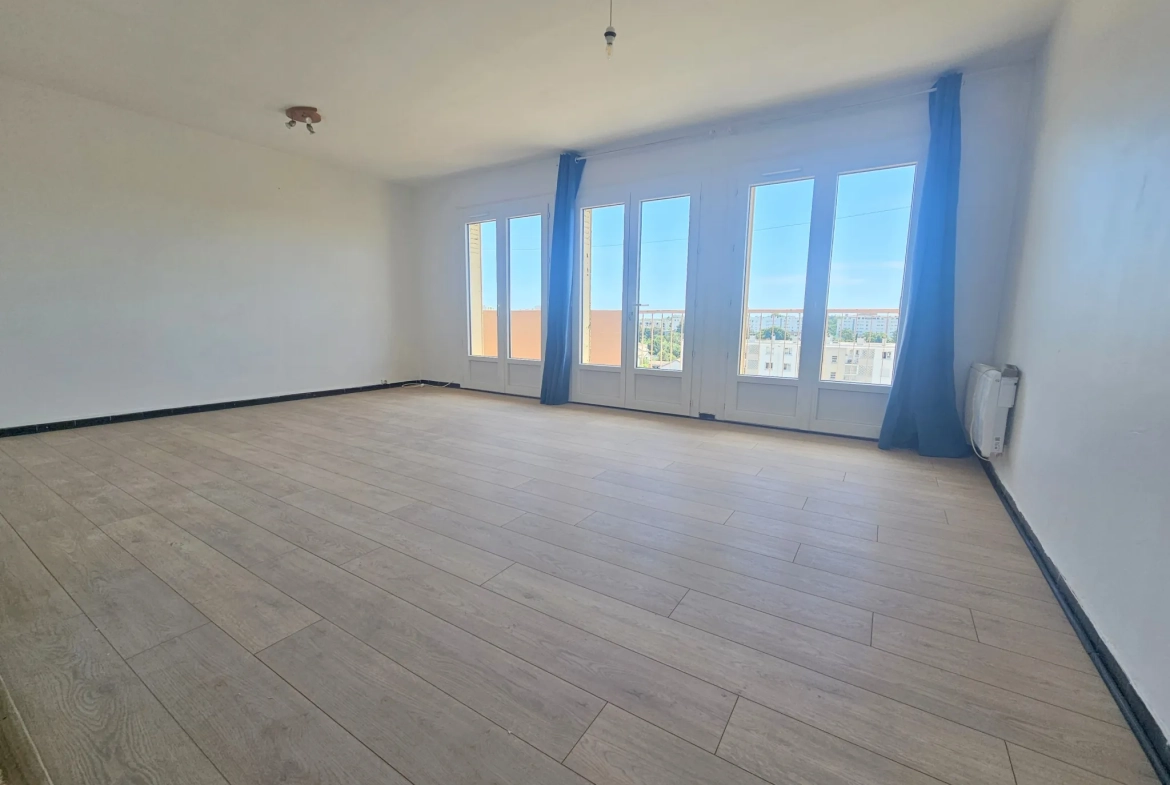 Appartement F3 à vendre à Montpellier avec terrasse, parking et vue dégagée 