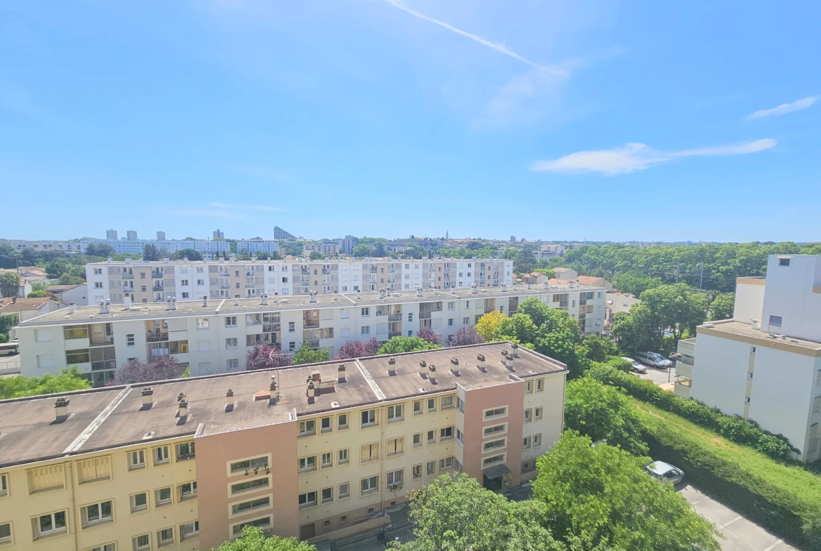 Appartement F3 à vendre à Montpellier avec terrasse, parking et vue dégagée 