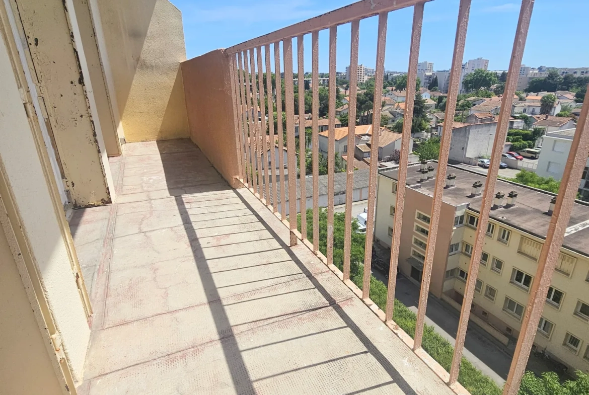 Appartement F3 à vendre à Montpellier avec terrasse, parking et vue dégagée 