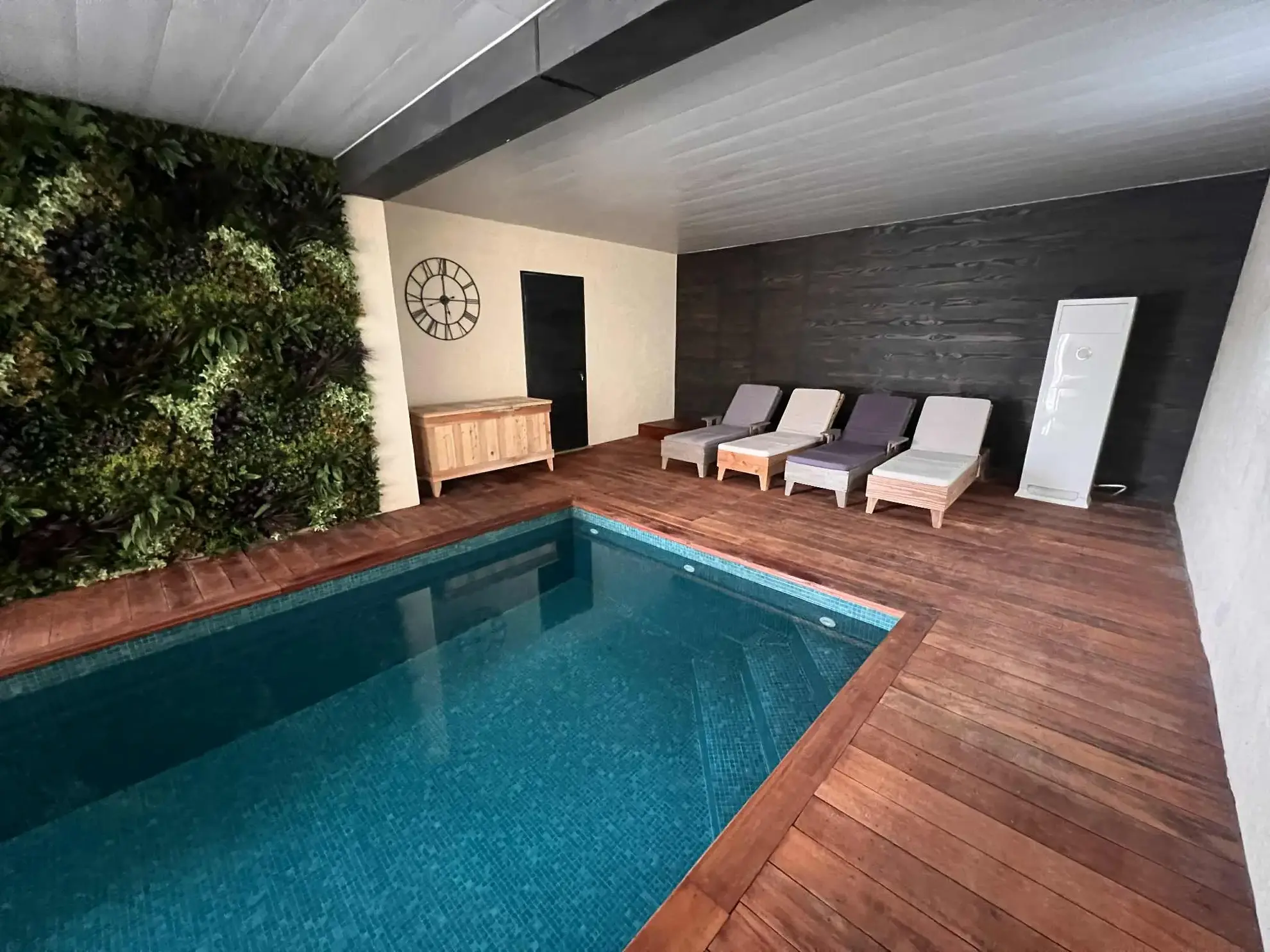 Magnifique maison de prestige avec piscine intérieure entre Aillant-sur-Tholon et Auxerre 