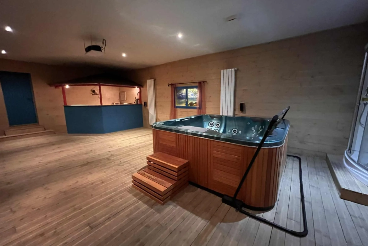 Magnifique maison de prestige avec piscine intérieure entre Aillant-sur-Tholon et Auxerre 