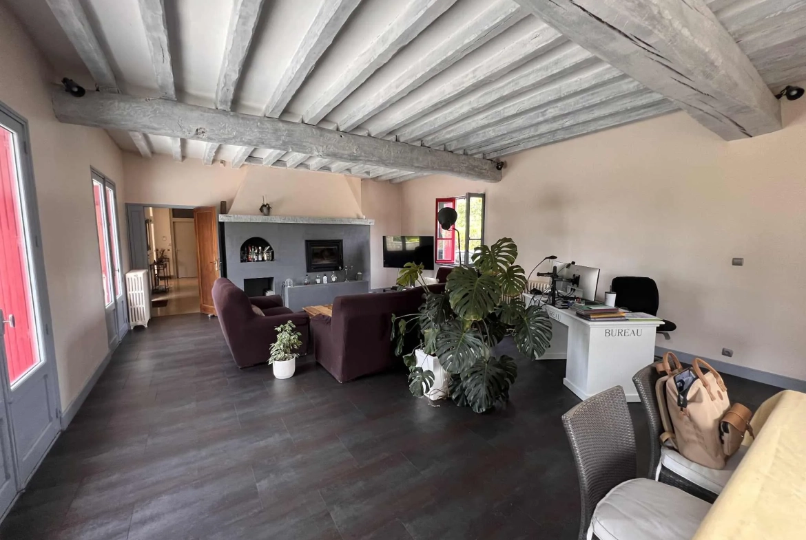Magnifique maison de prestige avec piscine intérieure entre Aillant-sur-Tholon et Auxerre 