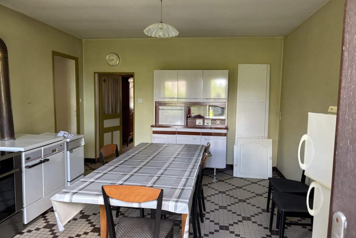 Maison de plain-pied à vendre à Aillières-Beauvoir avec jardin de 400 m² 