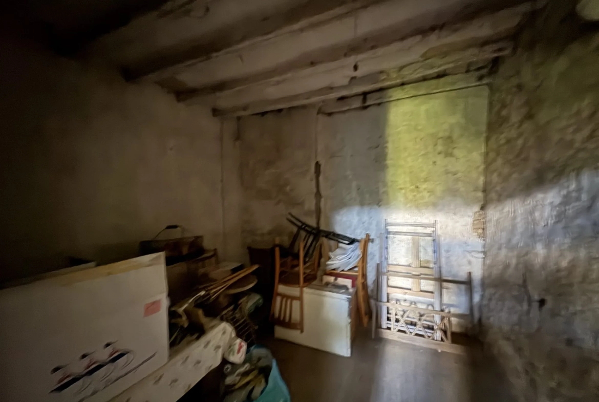 Maison de plain-pied à vendre à Aillières-Beauvoir avec jardin de 400 m² 