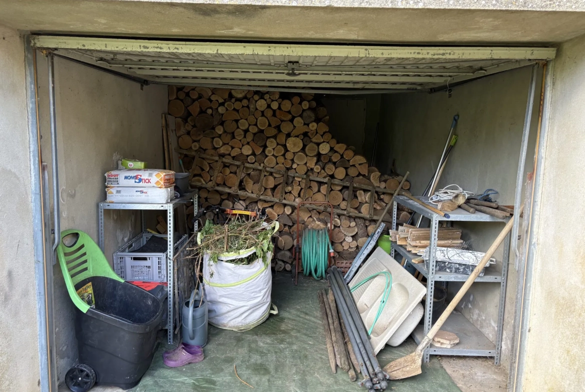 Maison de plain-pied à vendre à Aillières-Beauvoir avec jardin de 400 m² 