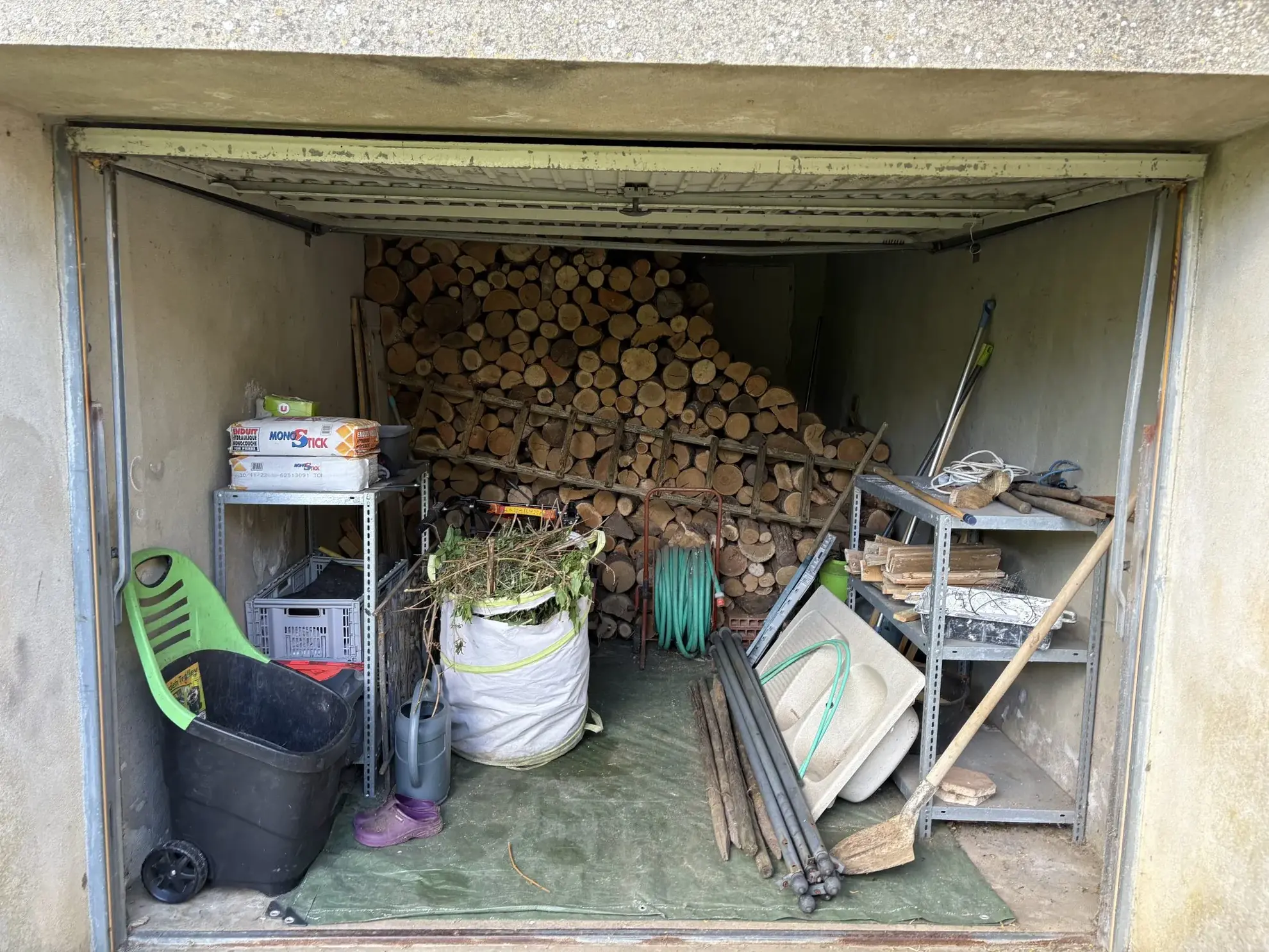 Maison de plain-pied à vendre à Aillières-Beauvoir avec jardin de 400 m² 