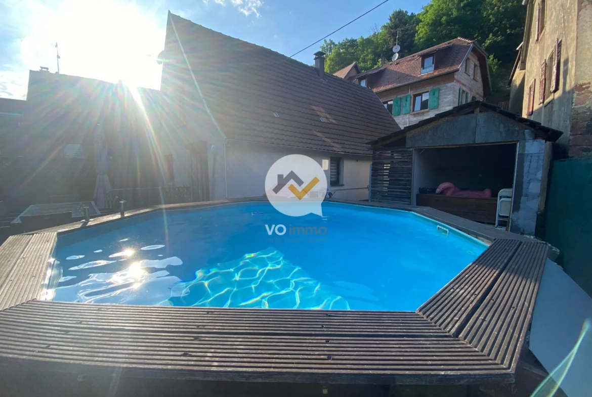 Maison de village rénovée avec charme à Lautenbach, 2 chambres, terrasse ensoleillée 