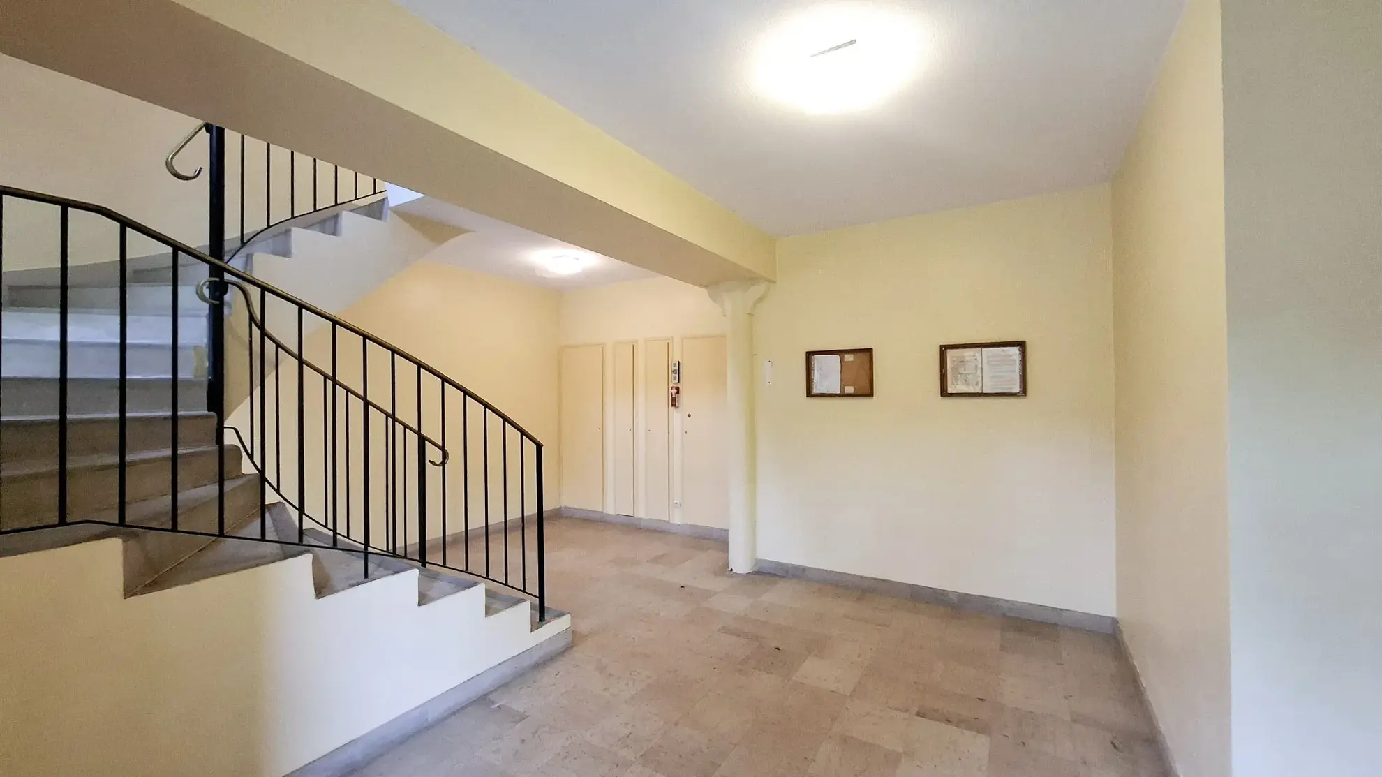 Hall d'entrée Appartement cosy de 25 m² proche plage à Saint Michel en Grève 