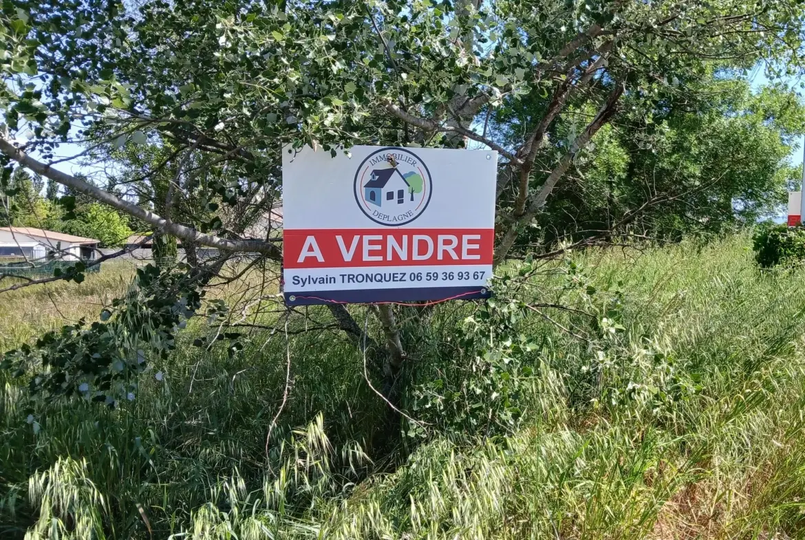 Terrain constructible de 860 m² à Bagard, secteur calme et proche commodités 