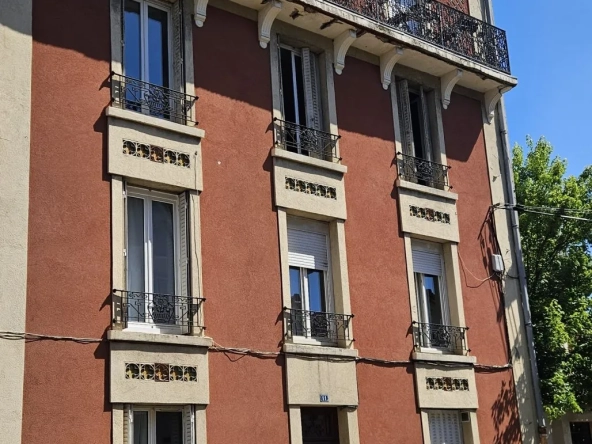 Appartement T2 lumineux à vendre à Alfort, idéalement situé près du métro et des Bords de Marne