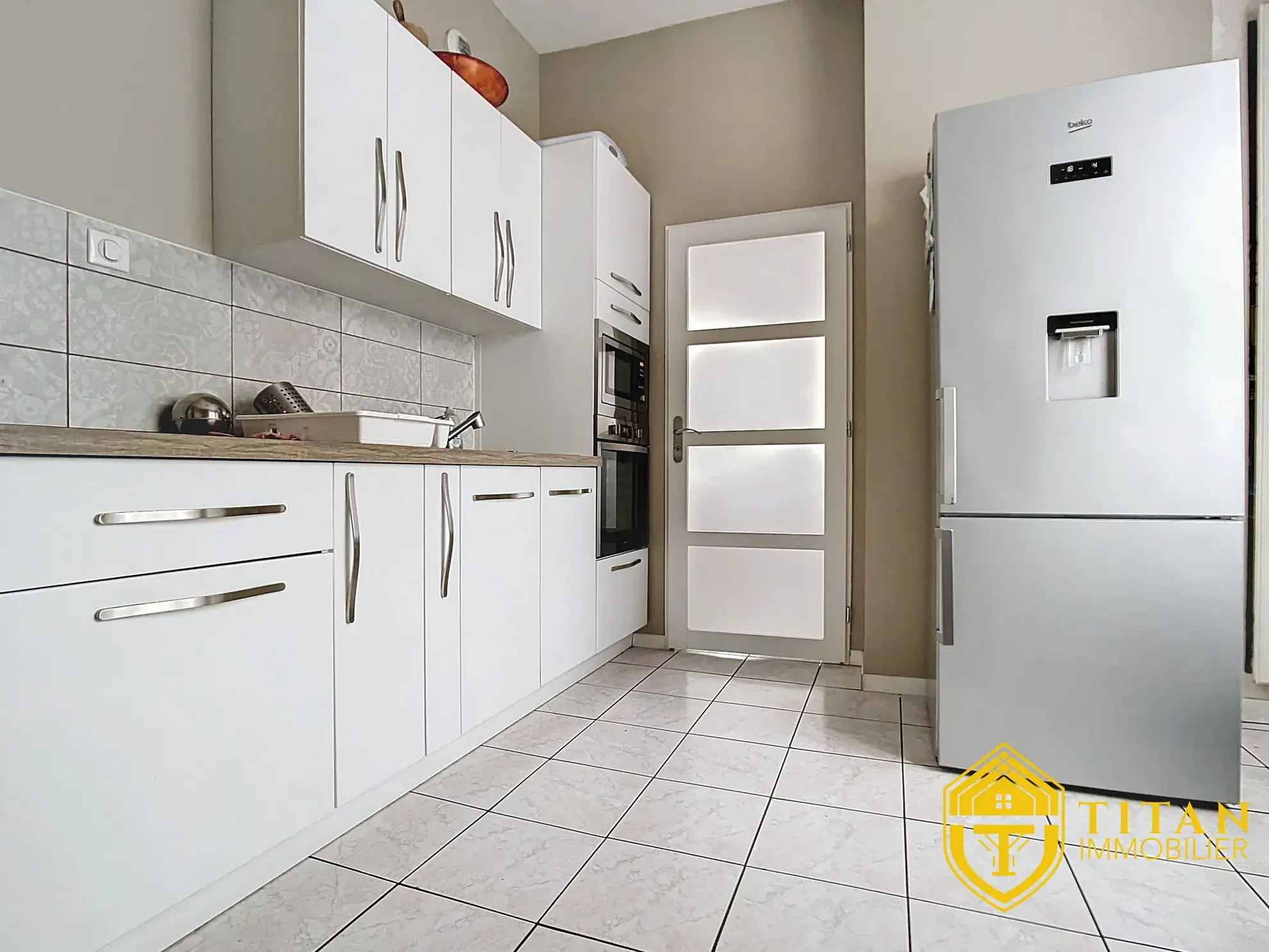 EXCLUSIVITÉ : Maison 2 chambres, 2 bureaux avec grenier aménageable à Saint-Pol-Sur-Mer - TITAN IMMOBILIER Maison à vendre à Saint-Pol-sur-Mer avec 2 chambres, bureaux et grenier aménageable 