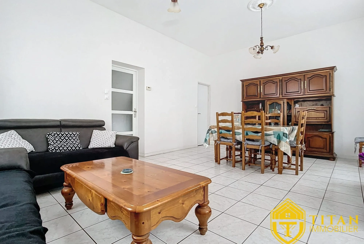 EXCLUSIVITÉ : Maison 2 chambres, 2 bureaux avec grenier aménageable à Saint-Pol-Sur-Mer - TITAN IMMOBILIER Maison à vendre à Saint-Pol-sur-Mer avec 2 chambres, bureaux et grenier aménageable 