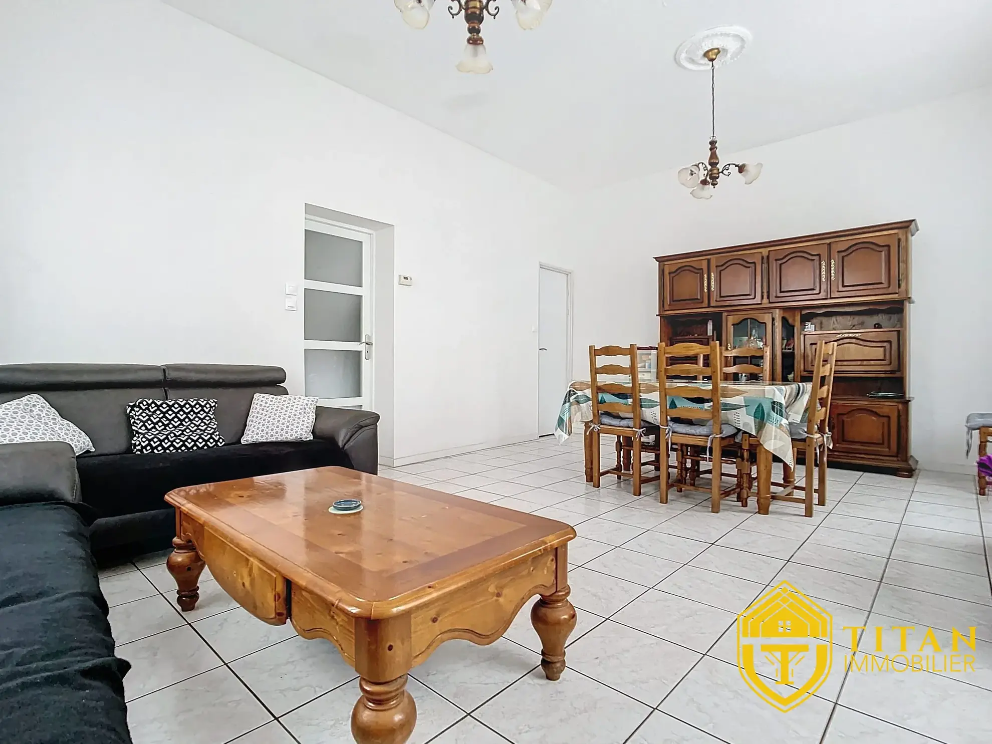 EXCLUSIVITÉ : Maison 2 chambres, 2 bureaux avec grenier aménageable à Saint-Pol-Sur-Mer - TITAN IMMOBILIER Maison à vendre à Saint-Pol-sur-Mer avec 2 chambres, bureaux et grenier aménageable 