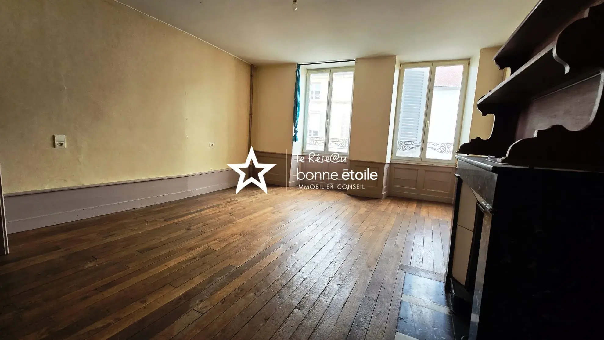 Maison de ville à vendre à Nogent, 4 chambres, terrasse, cave, terrain clos 