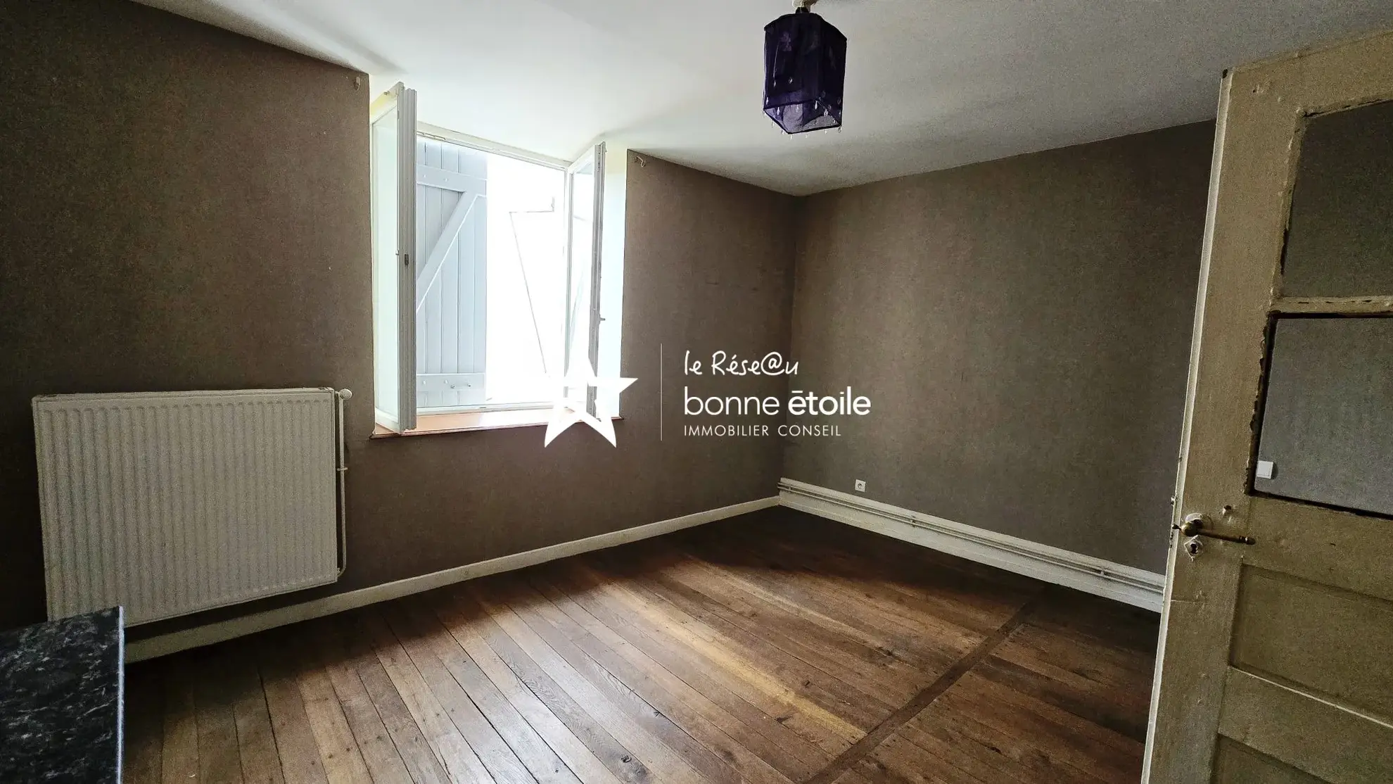Maison de ville à vendre à Nogent, 4 chambres, terrasse, cave, terrain clos 