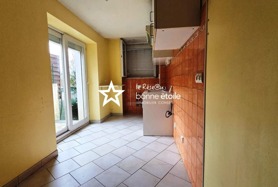 Maison de ville à vendre à Nogent, 4 chambres, terrasse, cave, terrain clos 