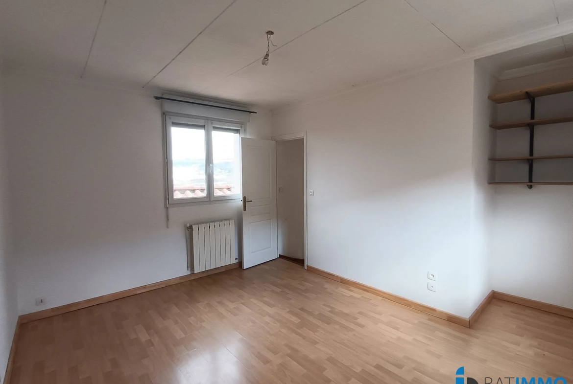 Villa individuelle avec 3 chambres et garage à Mazamet, Tarn 