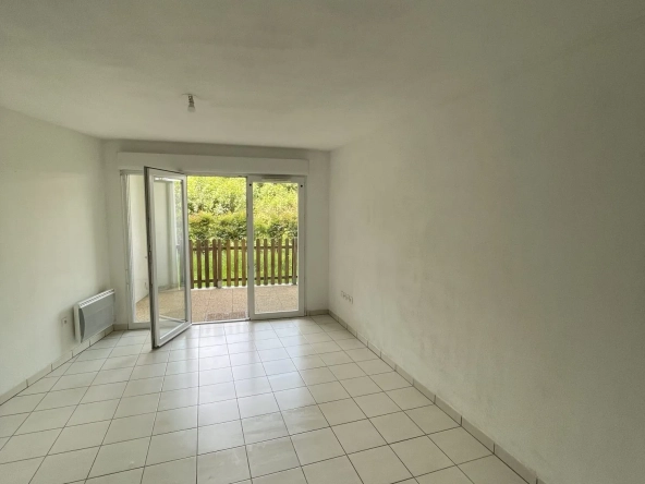 Appartement T2 à vendre à Bayonne – Exposition ouest, parking privé, calme et proche commodités