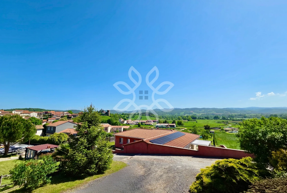 Maison familiale moderne avec vue dégagée à Vergongheon - 90 m², jardin de 2729 m² 