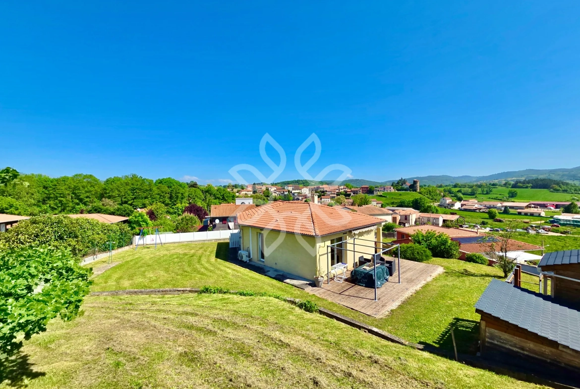 Maison familiale moderne avec vue dégagée à Vergongheon - 90 m², jardin de 2729 m² 
