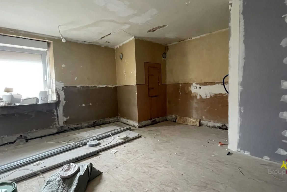 Maison à rénover de 137 m² avec garage et dépendance à Saales 