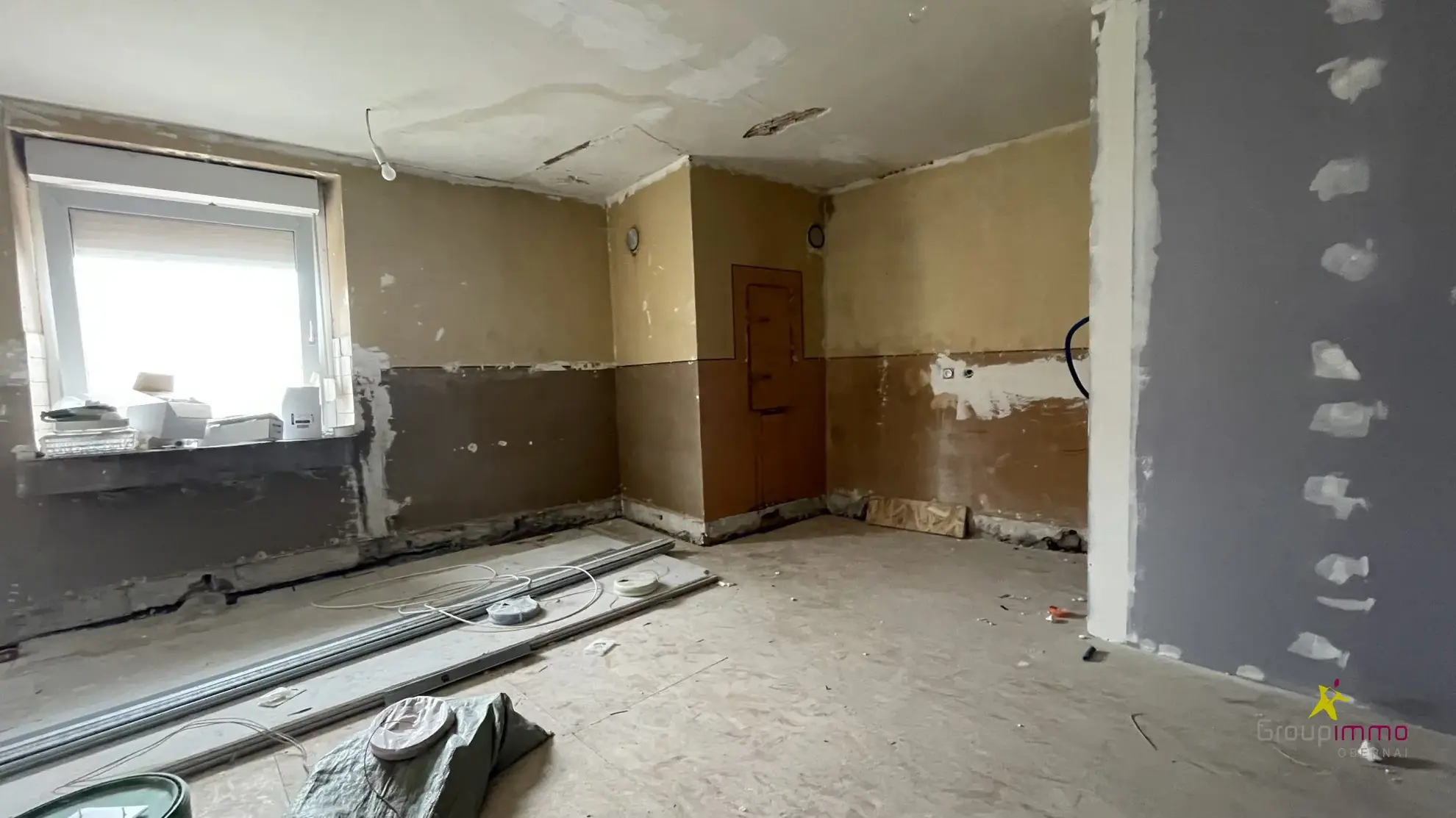 Maison à rénover de 137 m² avec garage et dépendance à Saales 