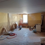 Maison à rénover de 137 m² avec garage et dépendance à Saales