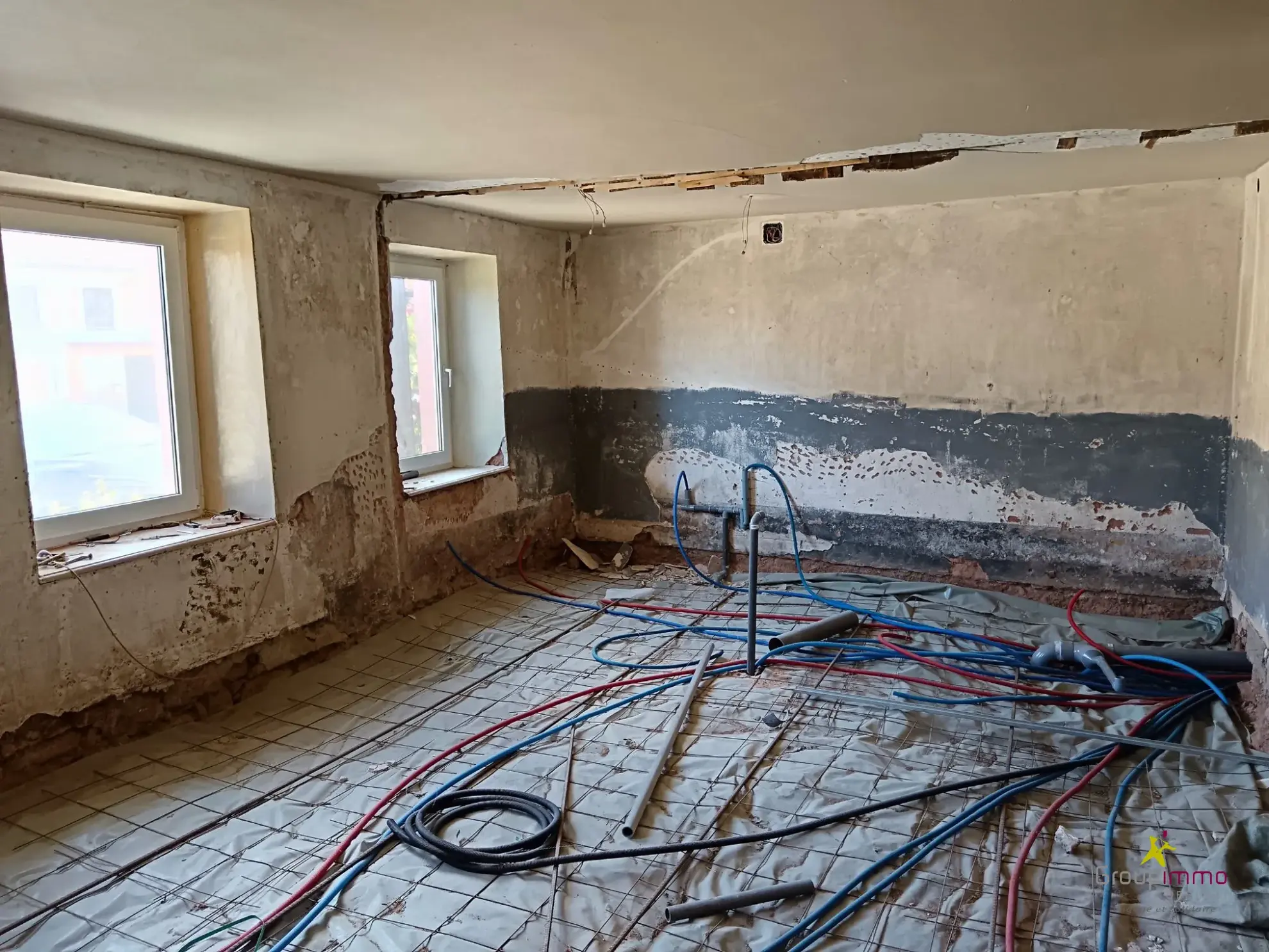 Maison à rénover de 137 m² avec garage et dépendance à Saales 