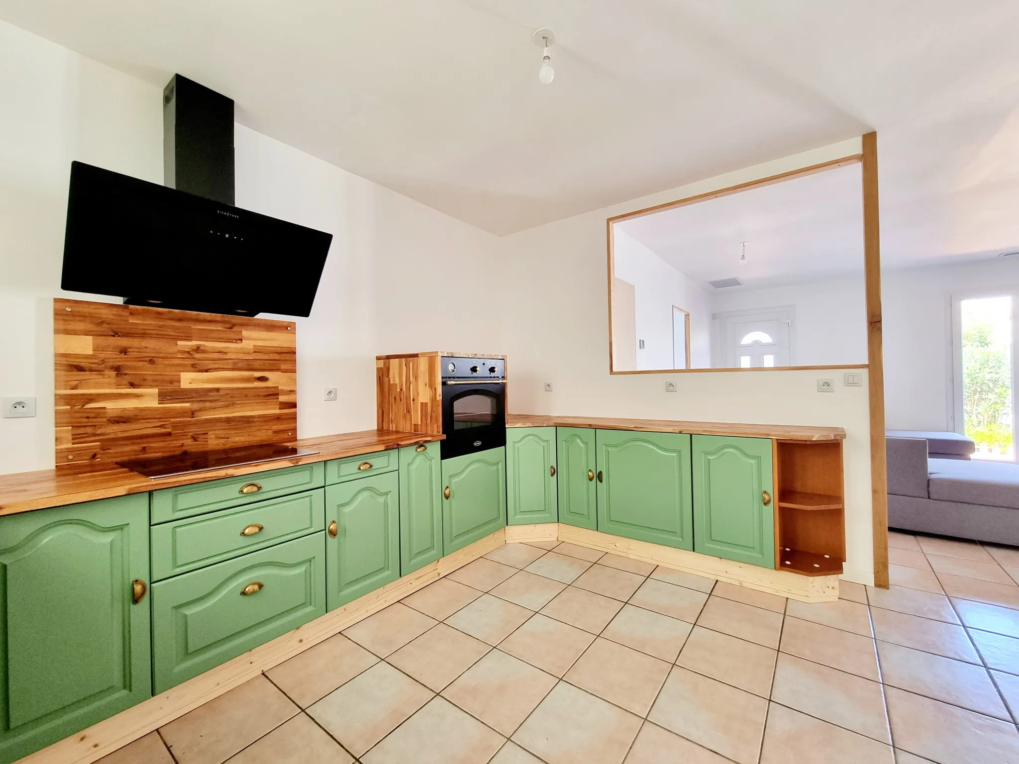 Villa de plain-pied rénovée avec jardin à Luc-sur-Orbieu 