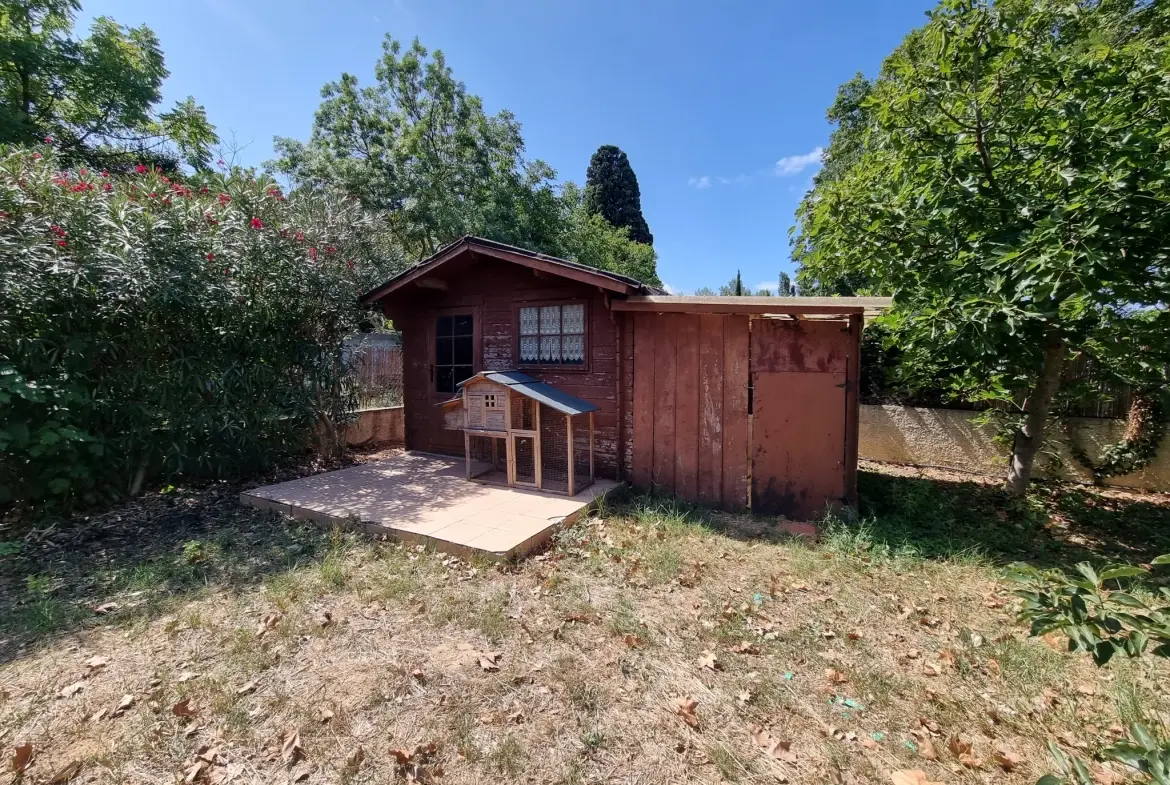 Villa de plain-pied rénovée avec jardin à Luc-sur-Orbieu 