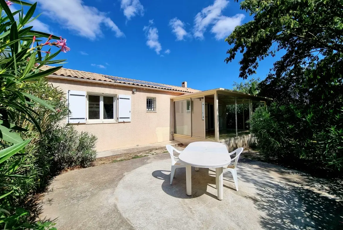 Villa de plain-pied rénovée avec jardin à Luc-sur-Orbieu 
