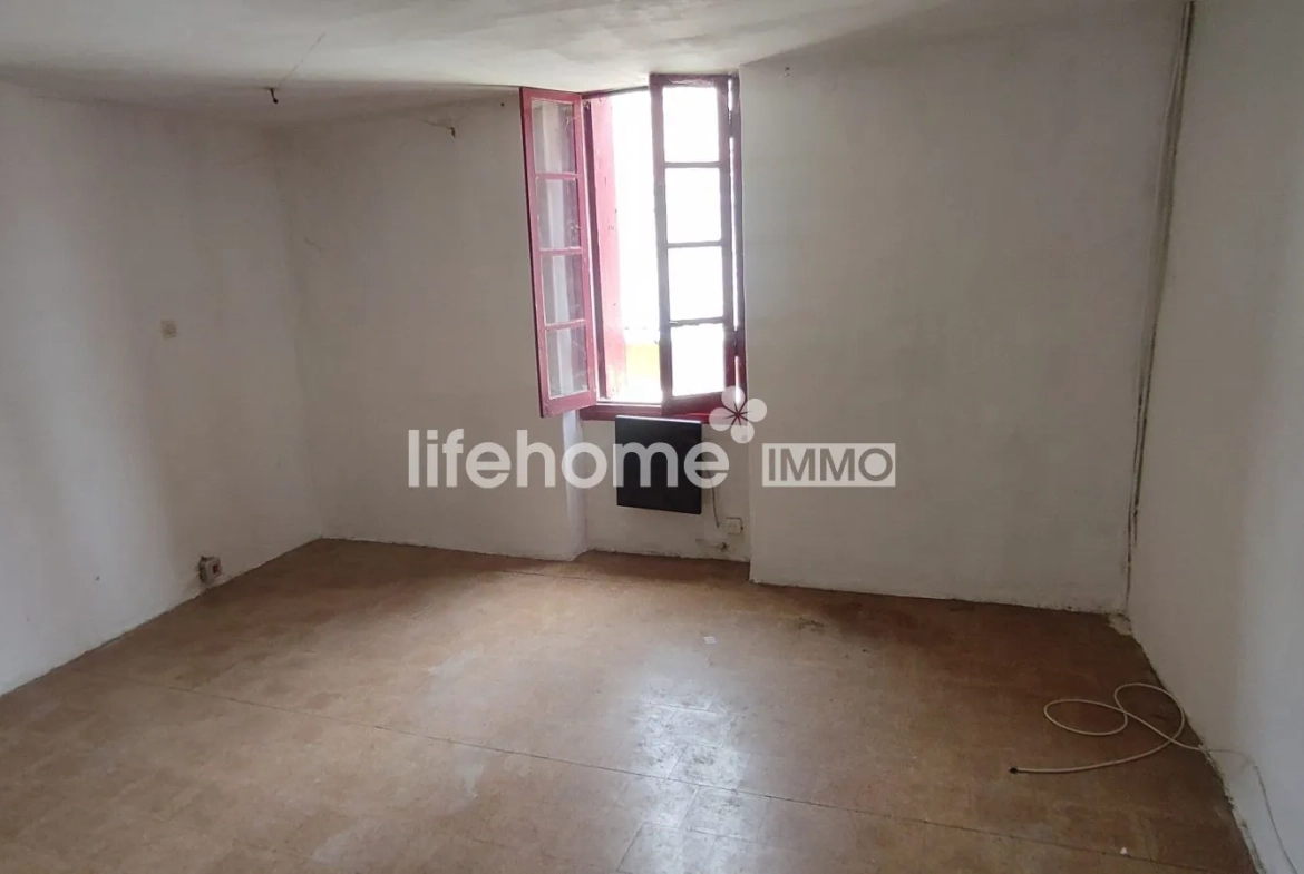 Maison à rénover T3 à Saint-Étienne-Estréchoux, proche Bédarieux 