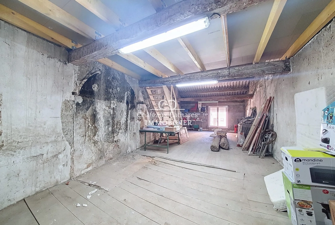 Maison ancienne à Maury avec grand garage – Charme et potentiel 