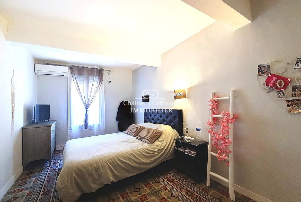 Maison ancienne à Maury avec grand garage – Charme et potentiel 