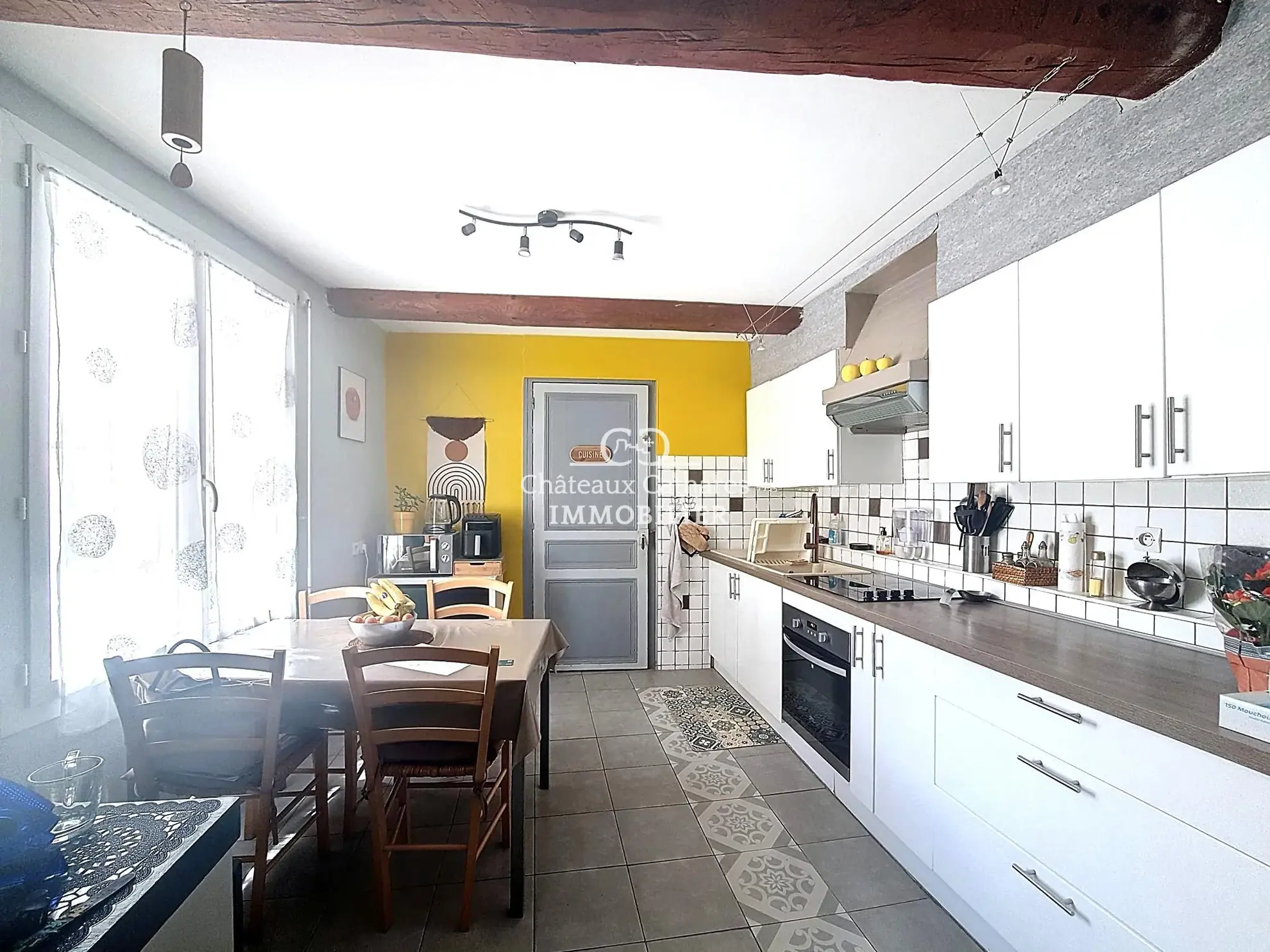 Maison ancienne à Maury avec grand garage – Charme et potentiel 
