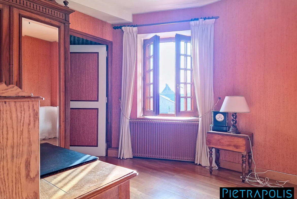 Charmante maison de village avec jardin et chambre indépendante à Gibles 