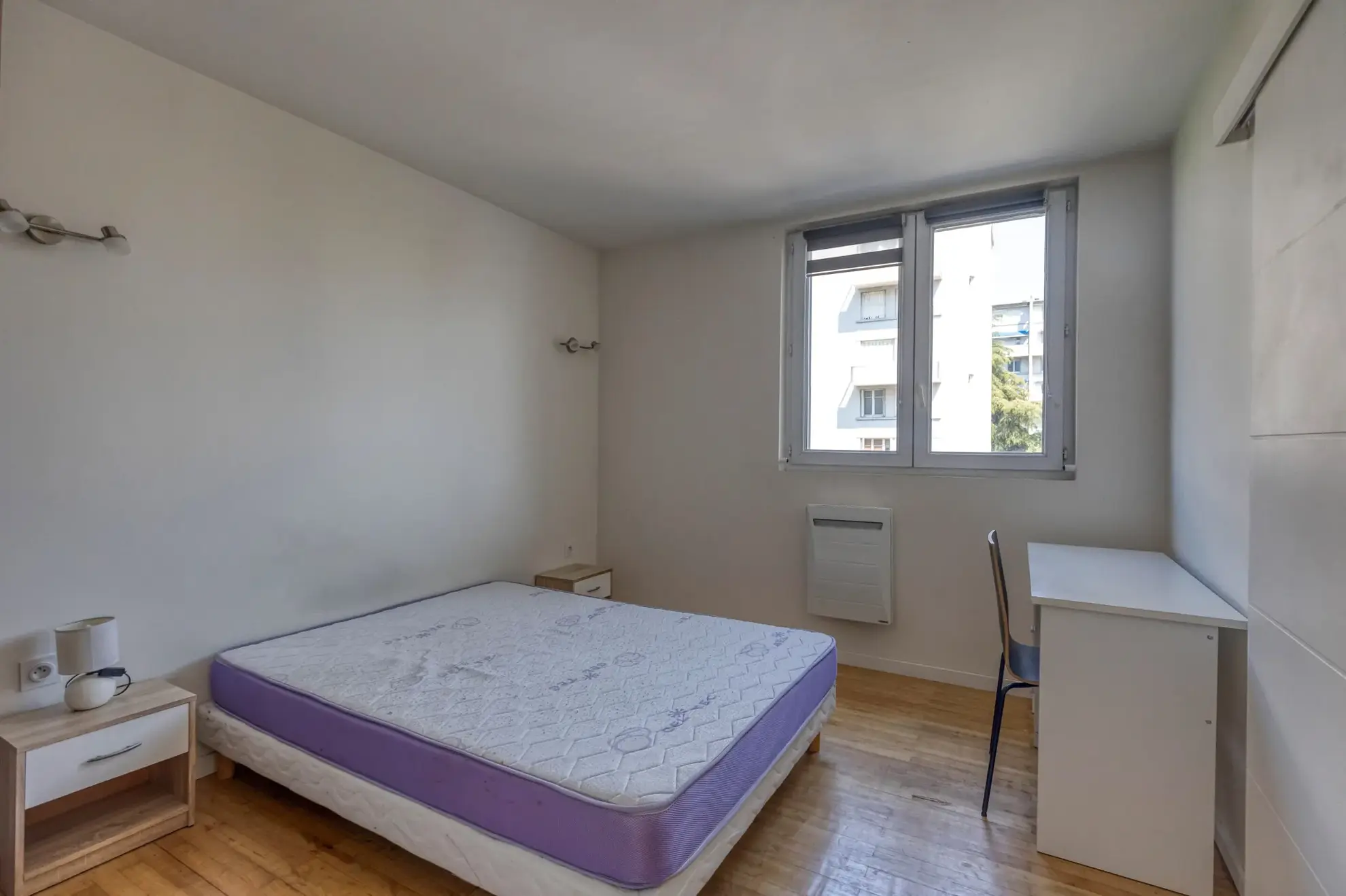 Appartement 3 chambres rénové à Grenoble avec parking et Balcons - Investissement idéal 