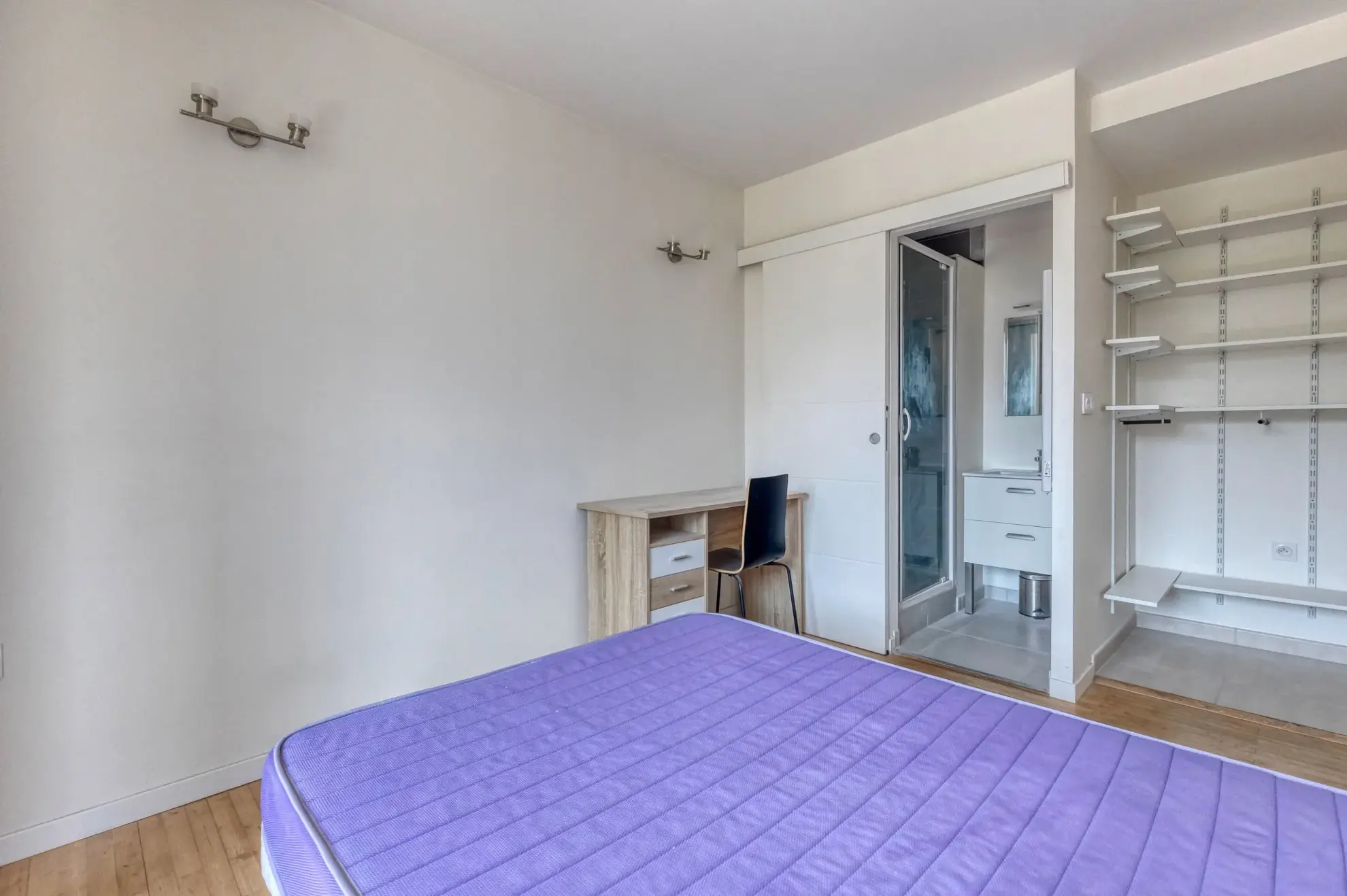 Appartement 3 chambres rénové à Grenoble avec parking et Balcons - Investissement idéal 
