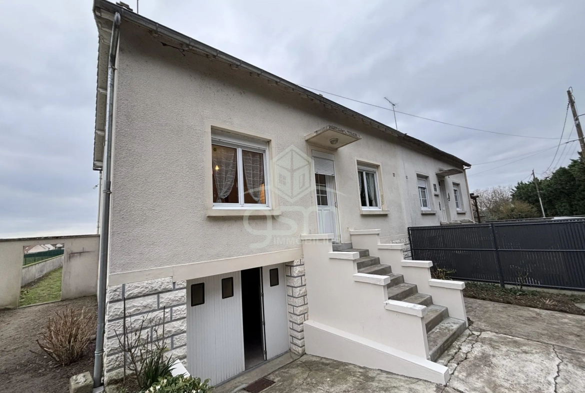 Maison à vendre proche centre-ville avec travaux à La Celle-Saint-Avant 