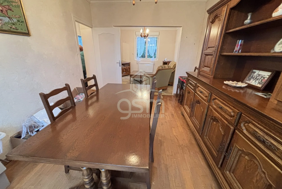 Maison à vendre proche centre-ville avec travaux à La Celle-Saint-Avant 