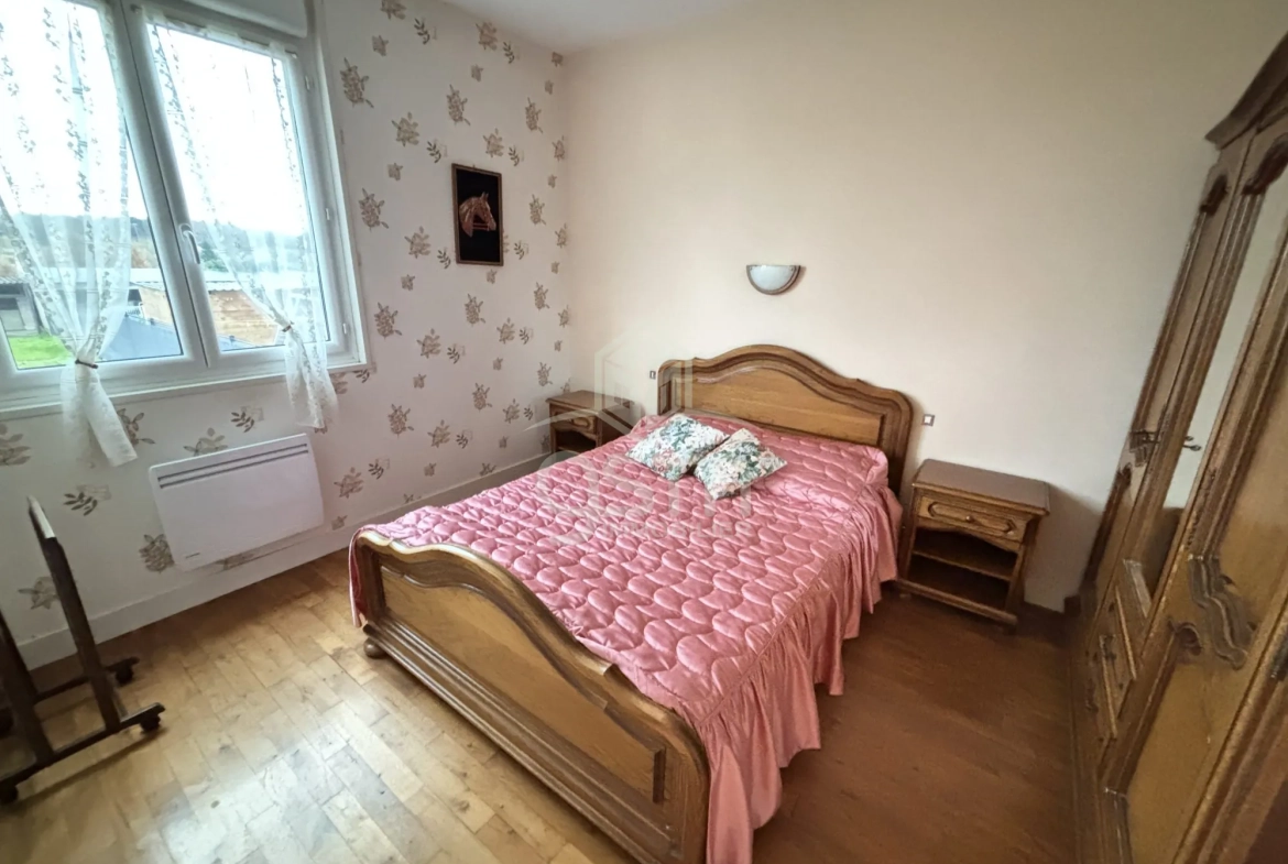 Maison à vendre proche centre-ville avec travaux à La Celle-Saint-Avant 