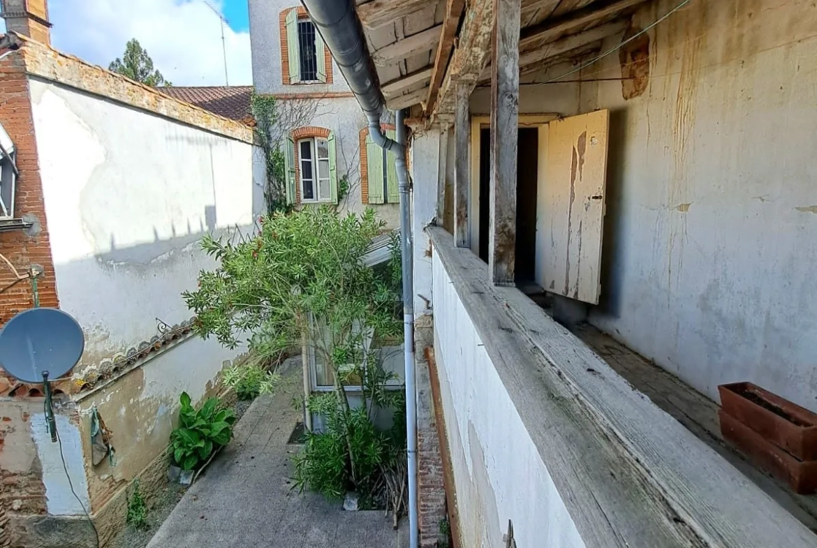 Immeuble de 185 m² en plein centre de Saint-Nicolas avec forte valeur patrimoniale 