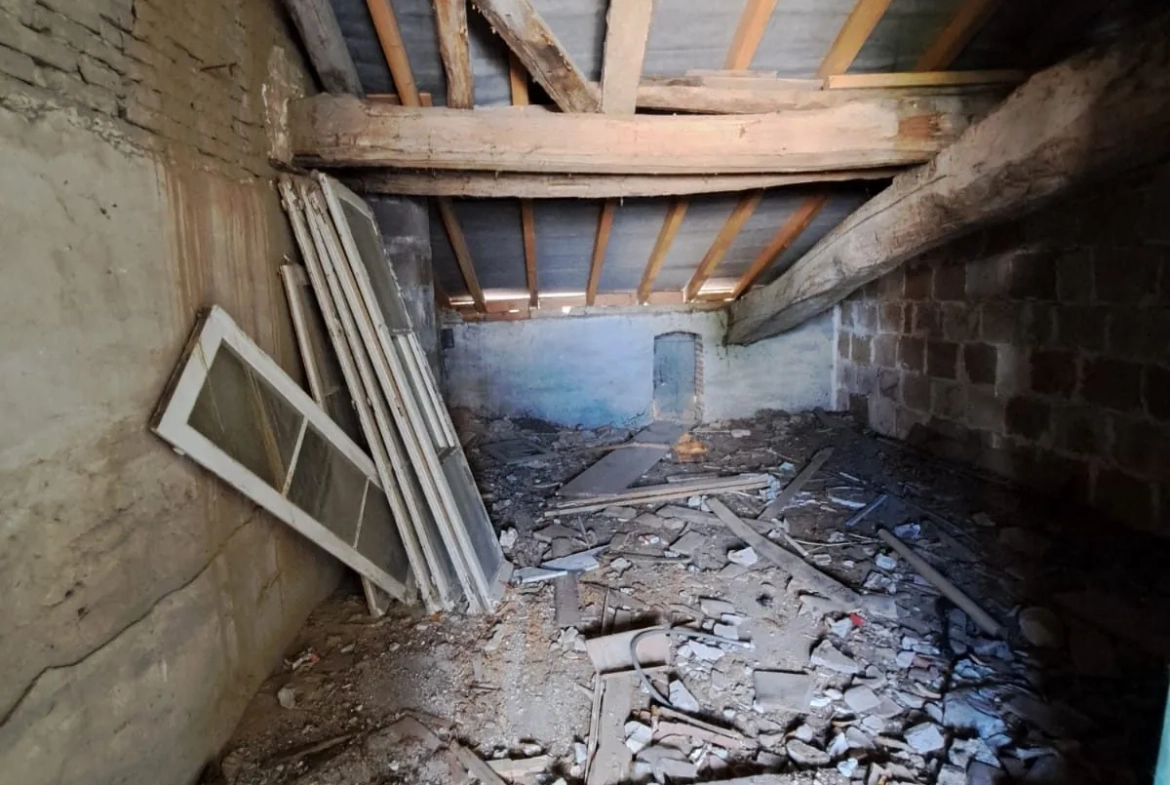 Immeuble de 185 m² en plein centre de Saint-Nicolas avec forte valeur patrimoniale 