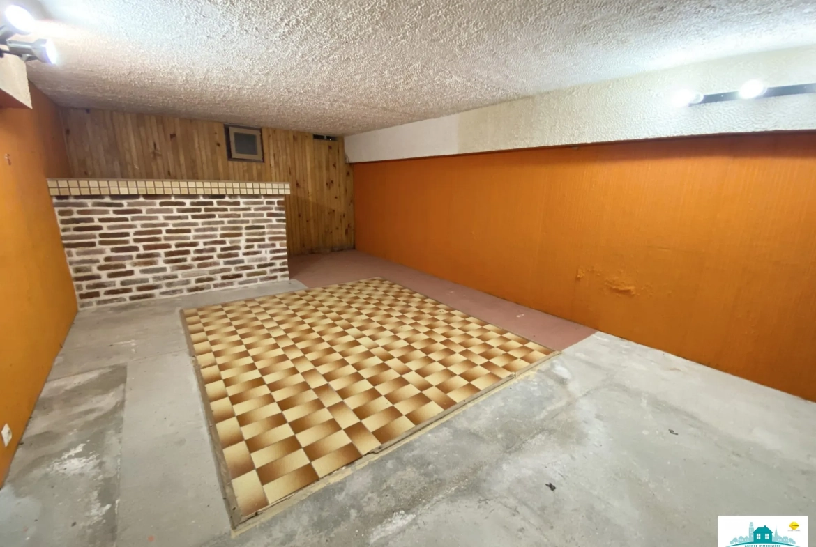 Maison semi-jumelée de 95 m² avec 4 chambres, garage et terrasse à Moreuil 