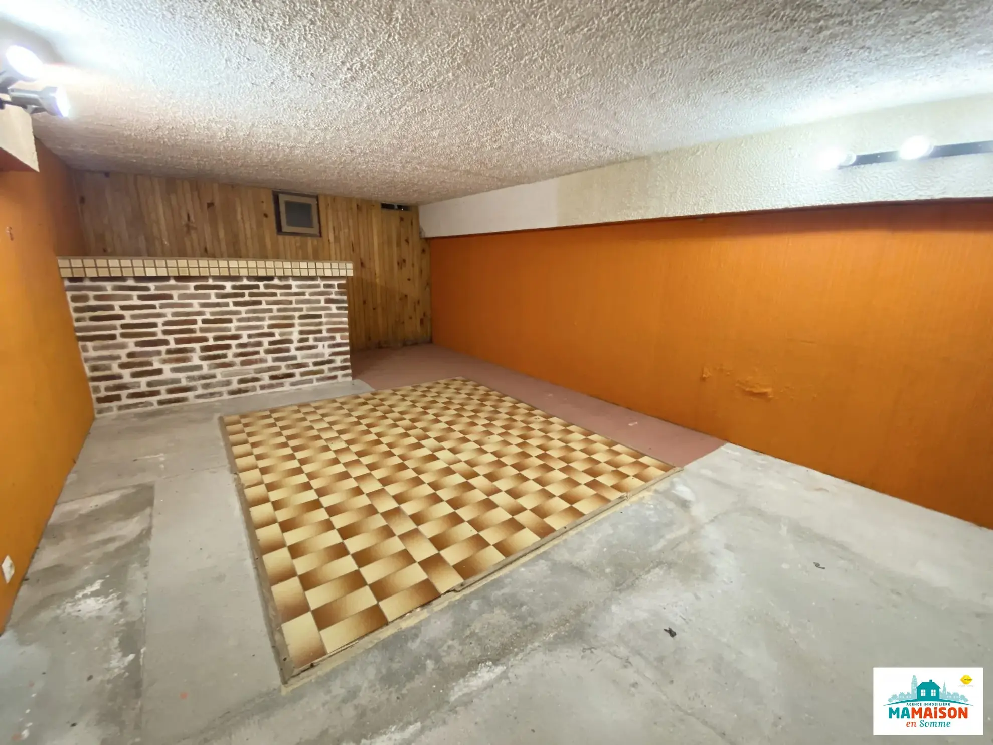 Maison semi-jumelée de 95 m² avec 4 chambres, garage et terrasse à Moreuil 