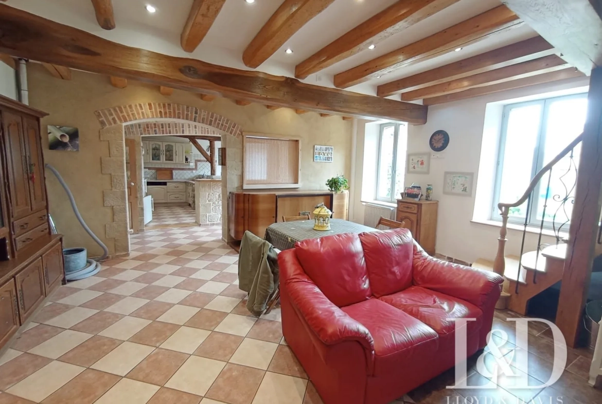 Longère authentique de 150m² avec grand jardin près de Sens 
