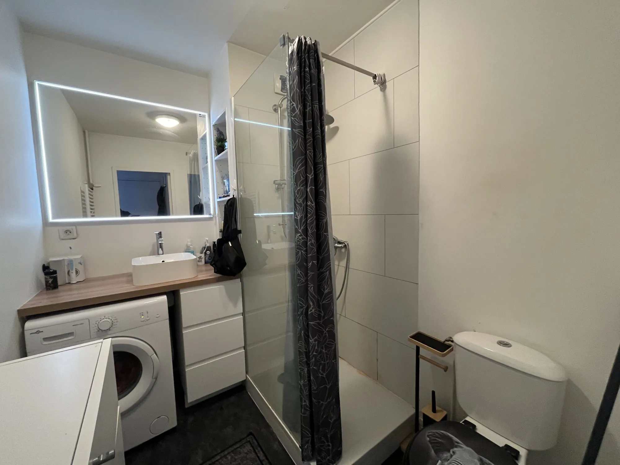 Studio meublé lumineux à vendre à Cholet pour investissement locatif 