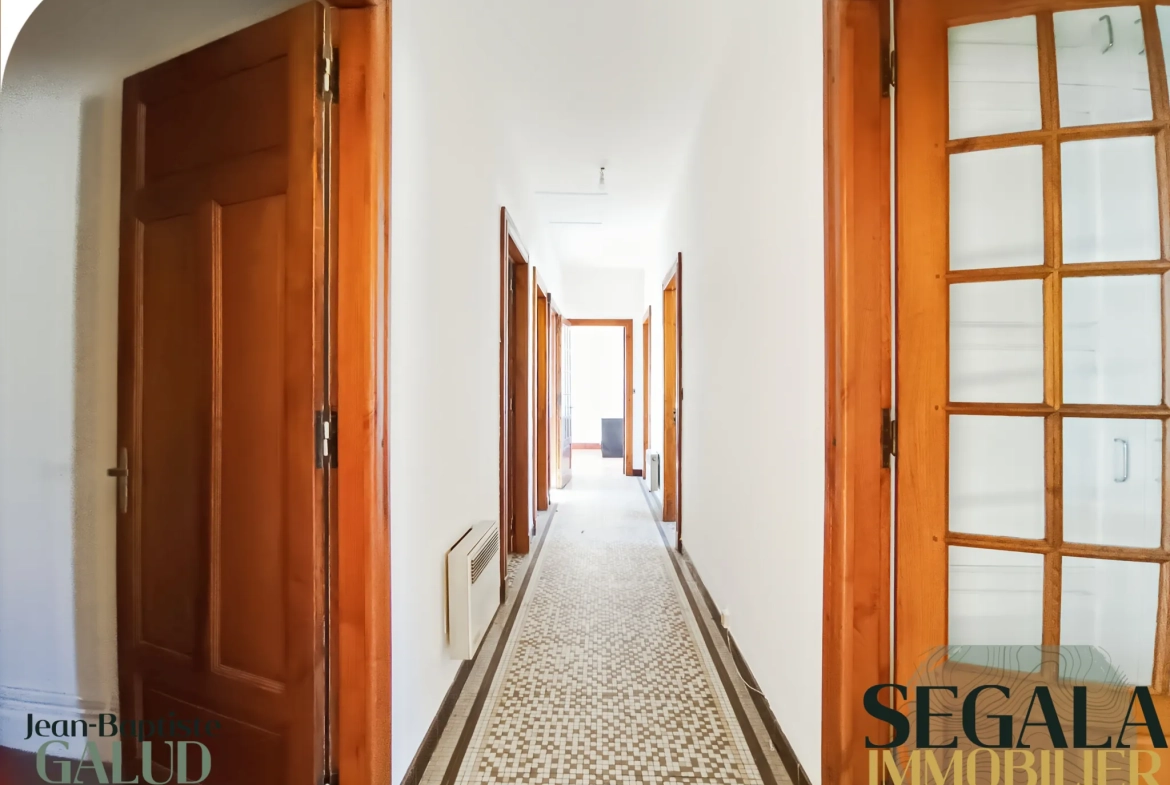 Maison avec appartement indépendant à vendre à Blaye les Mines 